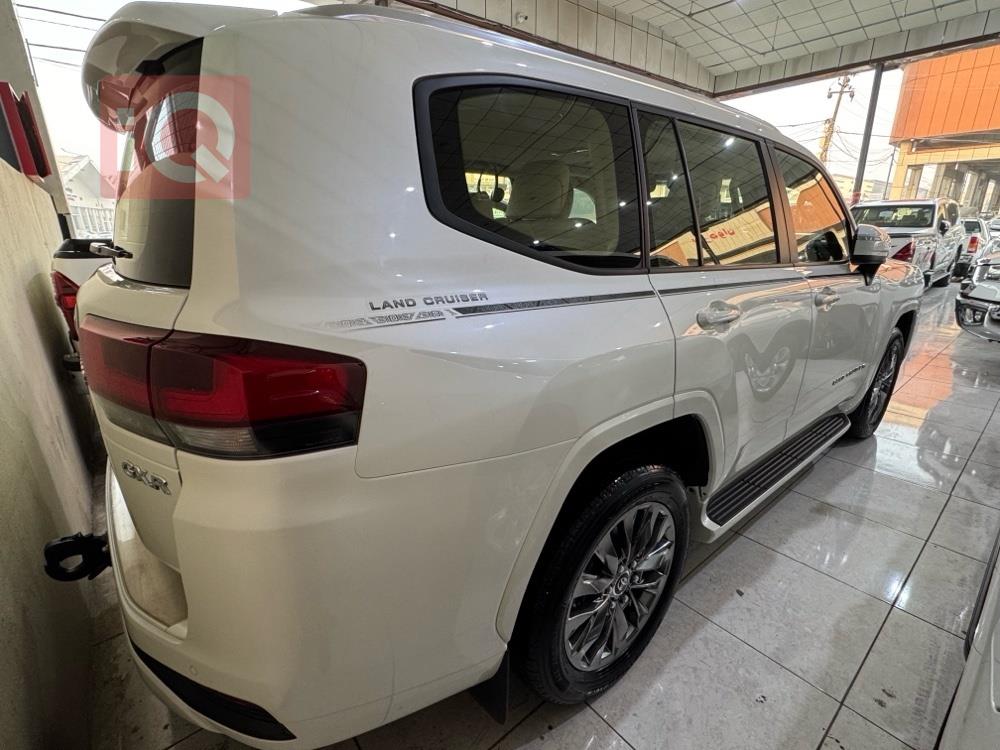 تويوتا لاندكروزر